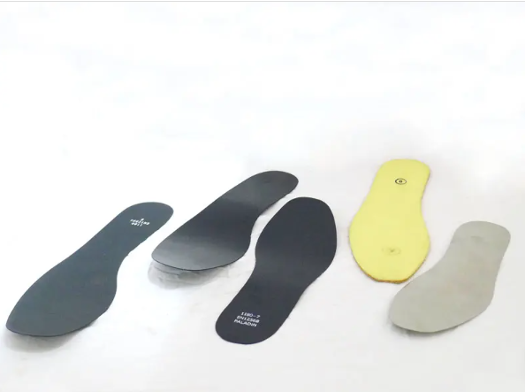 Botas de seguran&ccedil;a com placas de entressola de a&ccedil;o anti-furos